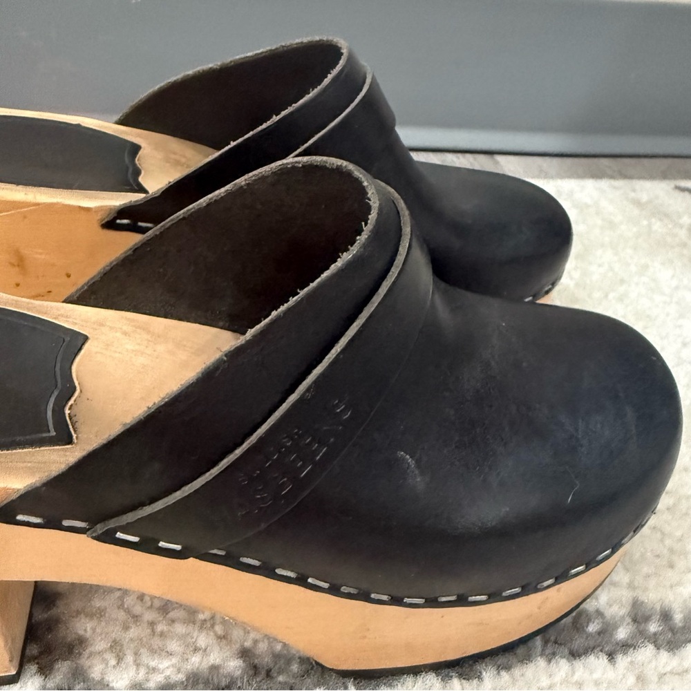 Swedish Hasbeens Black Leather Mules - Picture 7 of 9